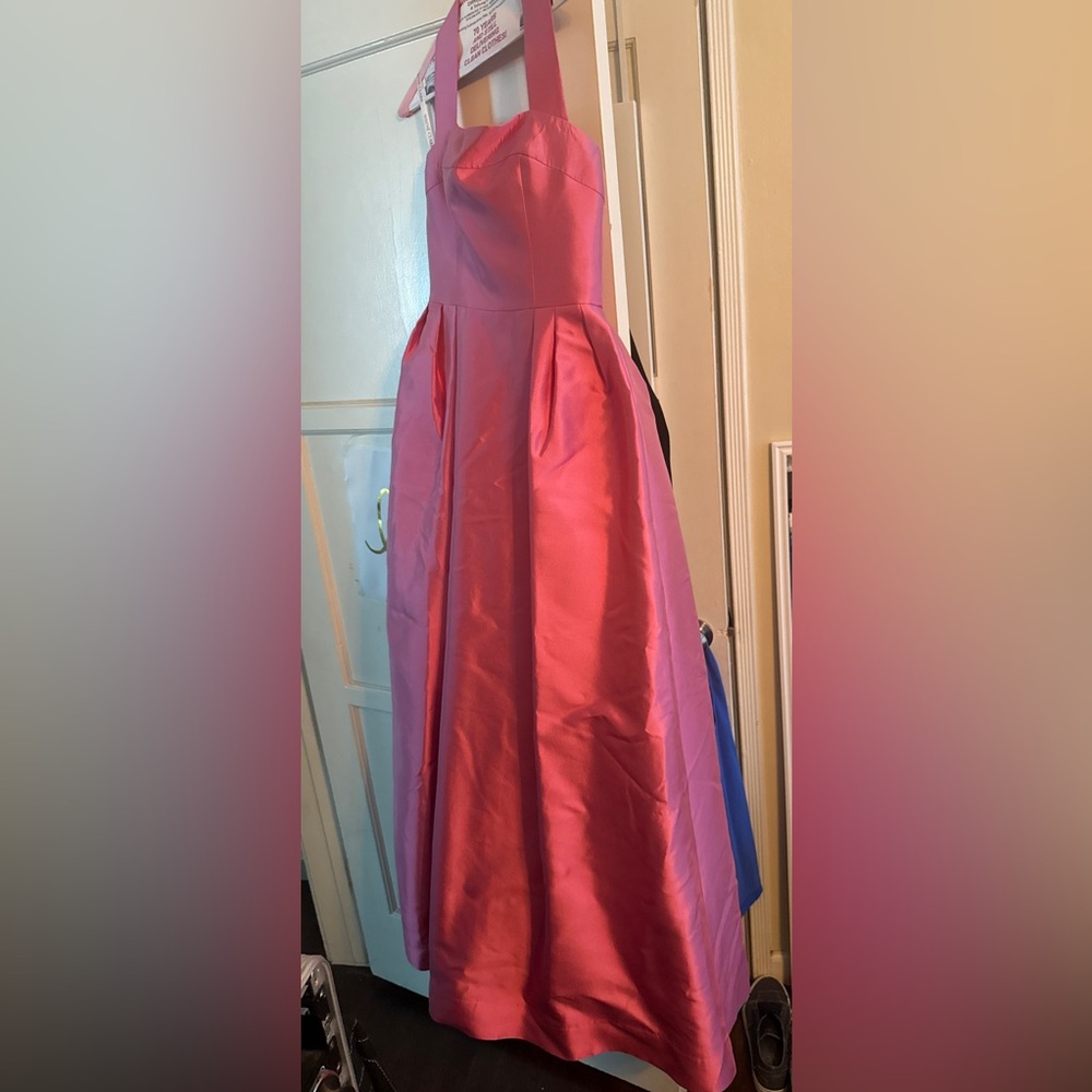 Wayne Clark Hollywood style gown from Robert Ellis - Studio City CA in a Size 6.